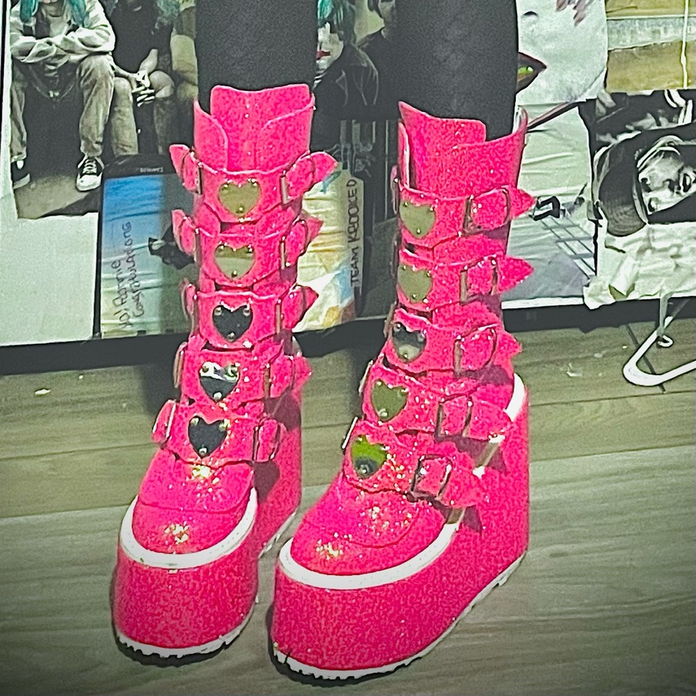 demonia swing-230G platform boots size 8